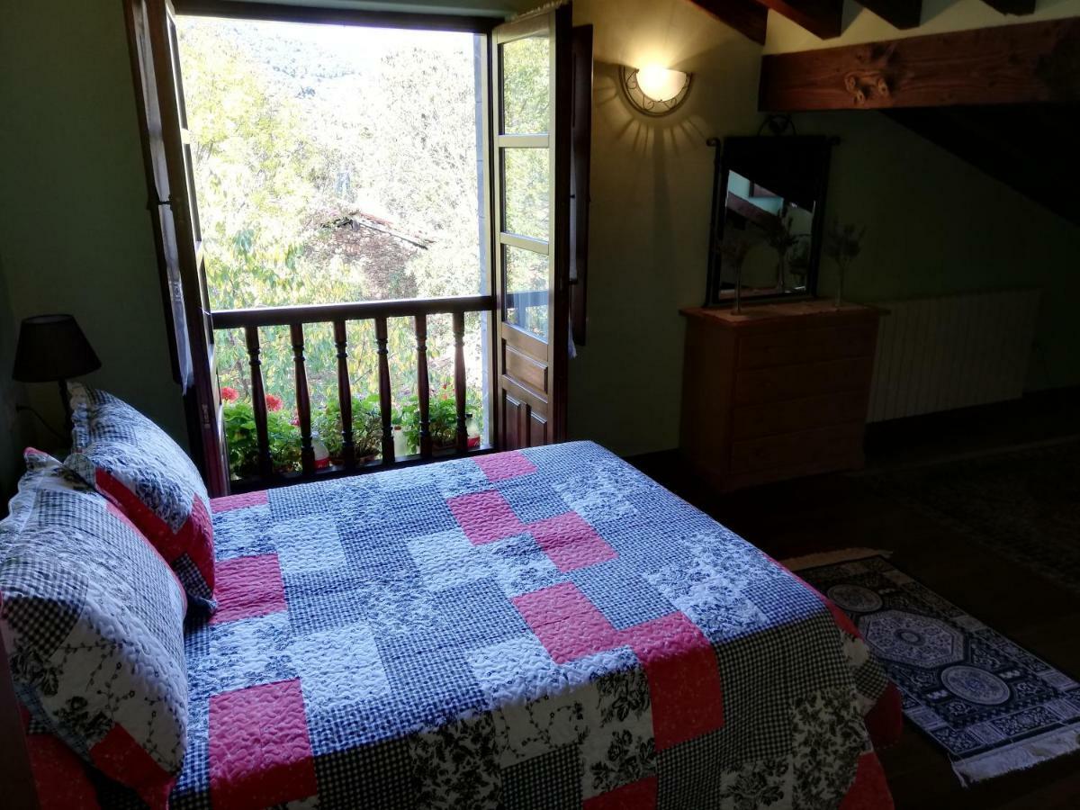 Casa Rural Josefina Aliezo Esterno foto